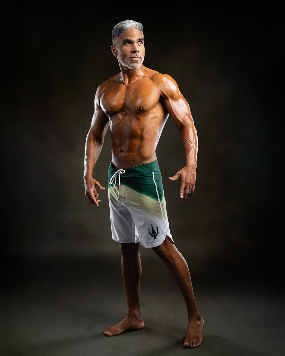 Gabriel Fanilla después de su transformación personal, fotografía de estudio